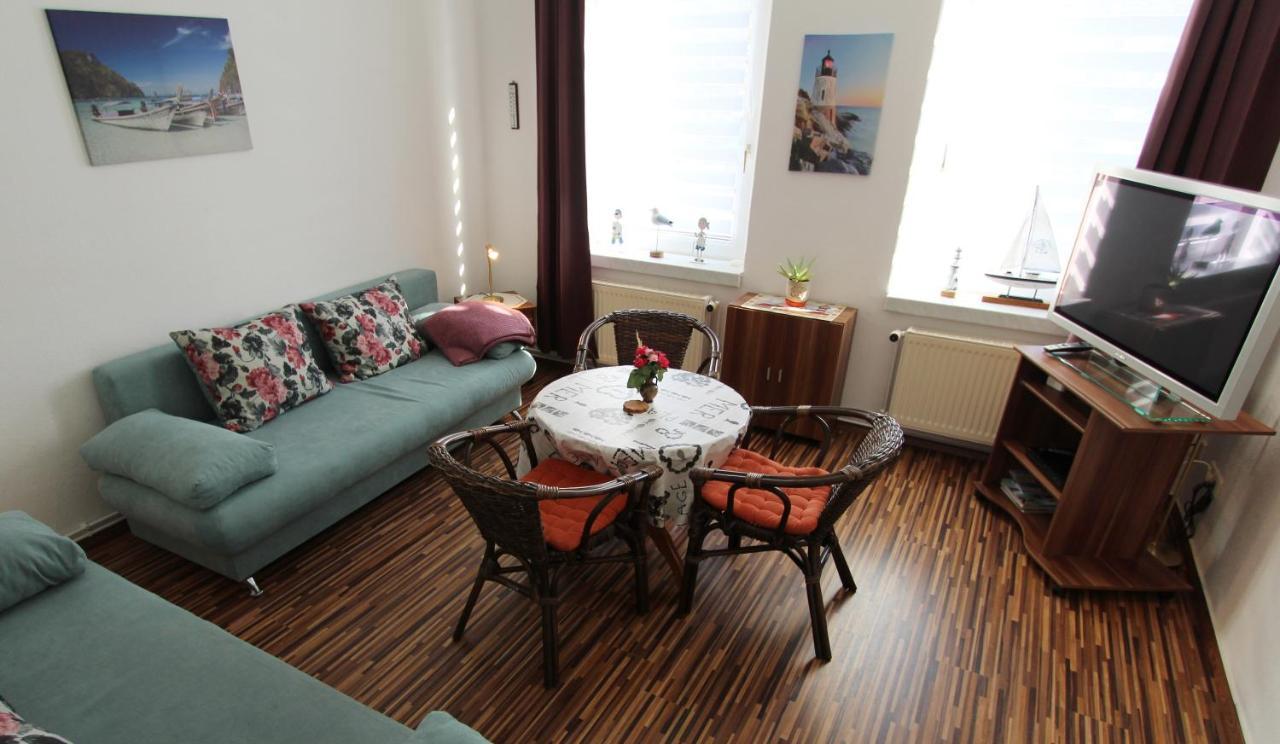 Ferienwohnung Familienwohnung Kröpelin المظهر الخارجي الصورة